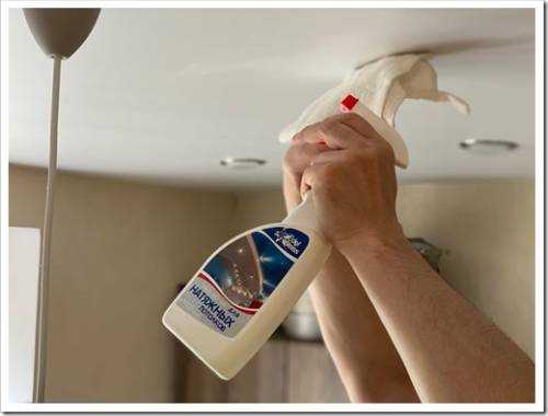 Как помыть глянцевый натяжной потолок в домашних условиях?