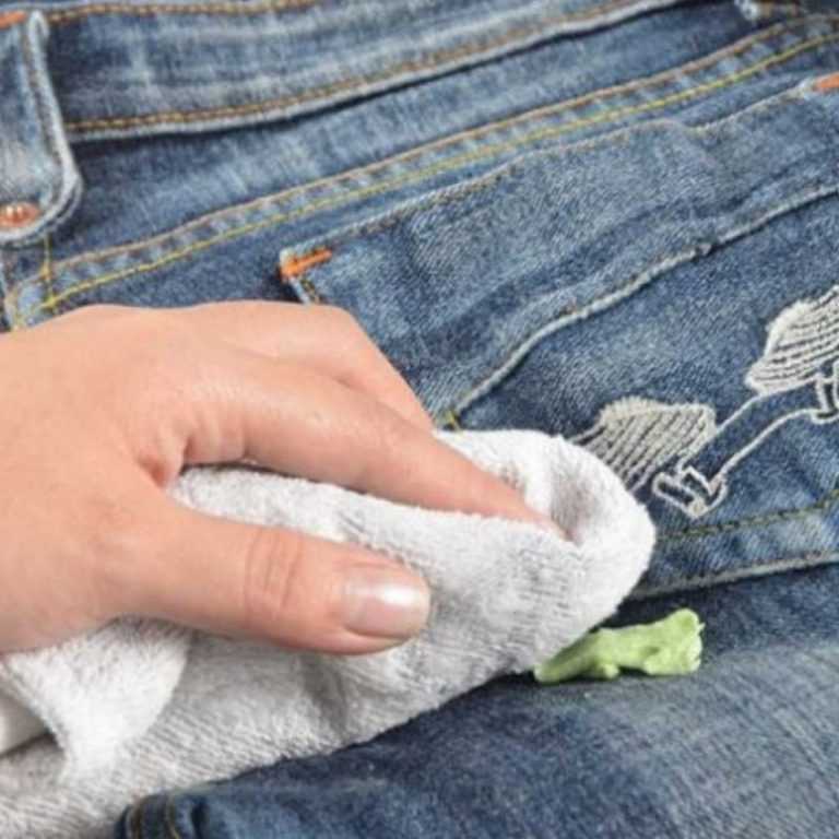 Топ 20 способов, как можно убрать жвачку с одежды в домашних условиях