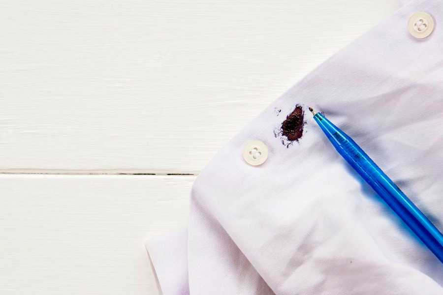 Чем отстирать чернила от ручки с одежды — способы, как можно вывести шариковую ручку с одежды