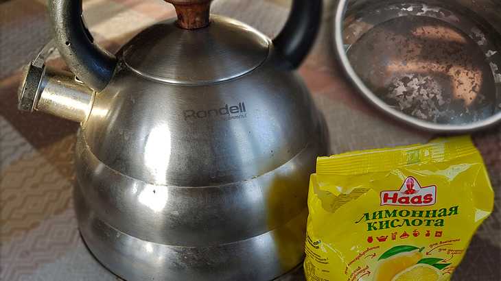 Как почистить чайник от накипи лимонной кислотой электрический
