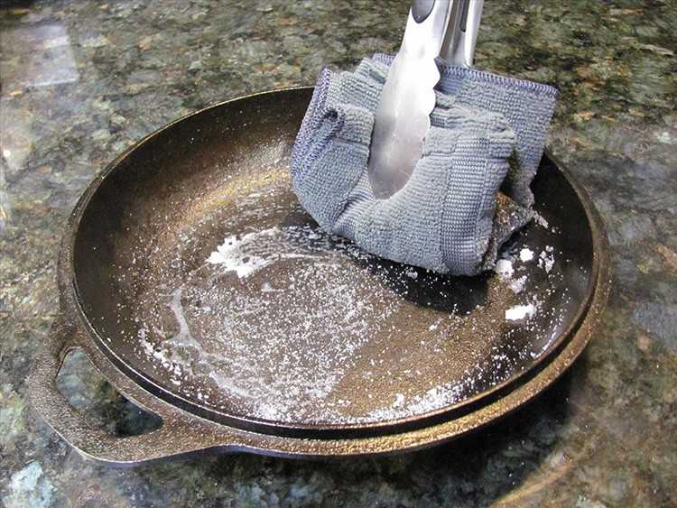 Как очистить посуду от нагара, старого жира в домашних условиях