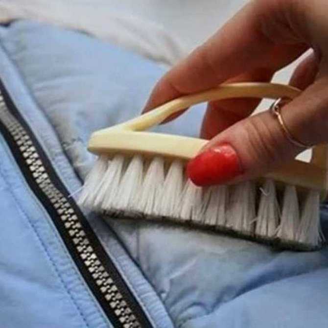 Как почистить пальто в домашних условиях самостоятельно