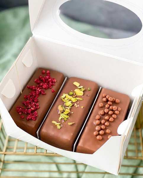 Можно ли хранить шоколад в холодильнике: правила и особенности хранения шоколада