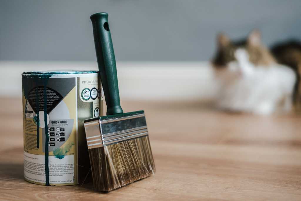 Как избавиться от запаха краски после покраски в квартире