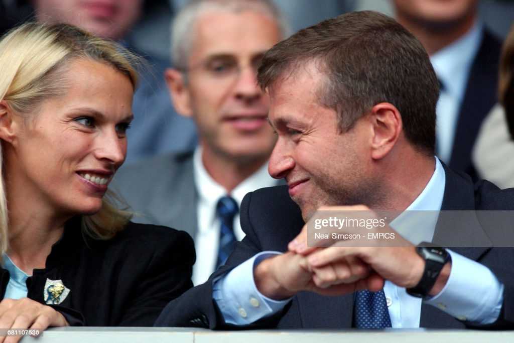 Блондинка потребовала 70 млн долларов за три года брака с миллиардером  // нтв.ru