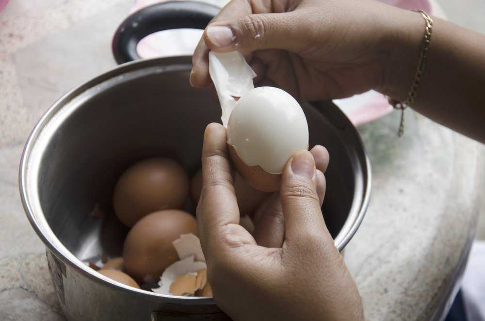 Как правильно варить яйца, чтобы были вкусные и чистились легко