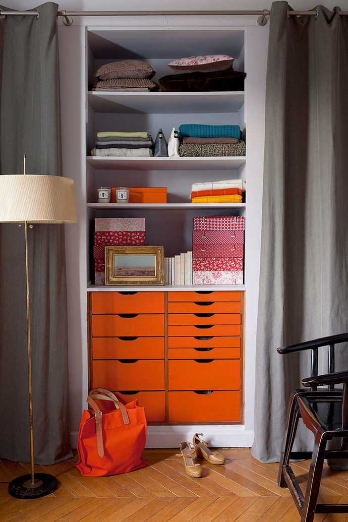 Маленькая гардеробная (59 фото): небольшая комната размером 2 кв. м из кладовки