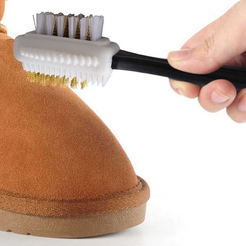 Как вывести белое пятно или жирное загрязнение с замшевой обуви: варианты очистки