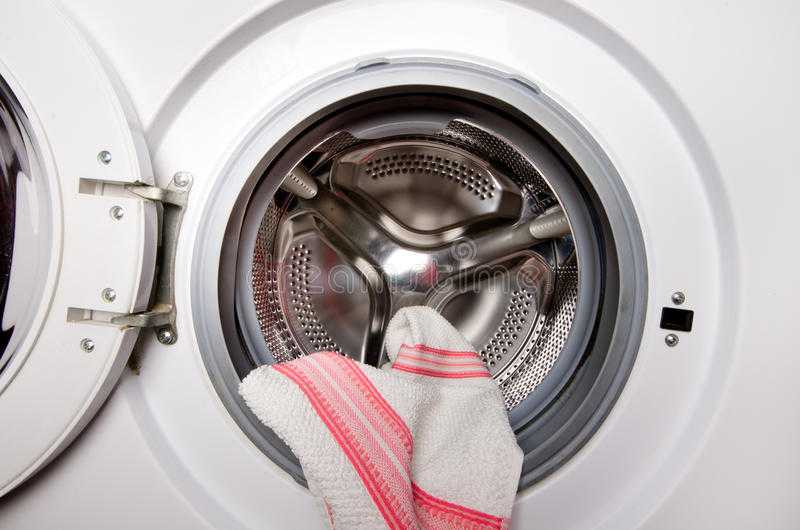 Как почистить сливной шланг в стиральной машине?