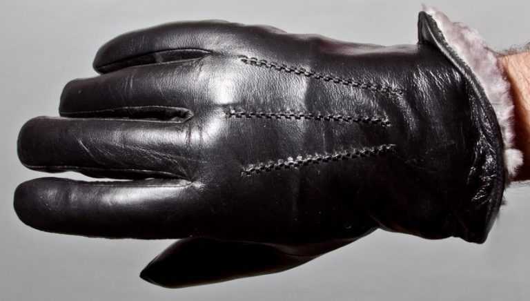 Как ухаживать за кожаными перчатками?