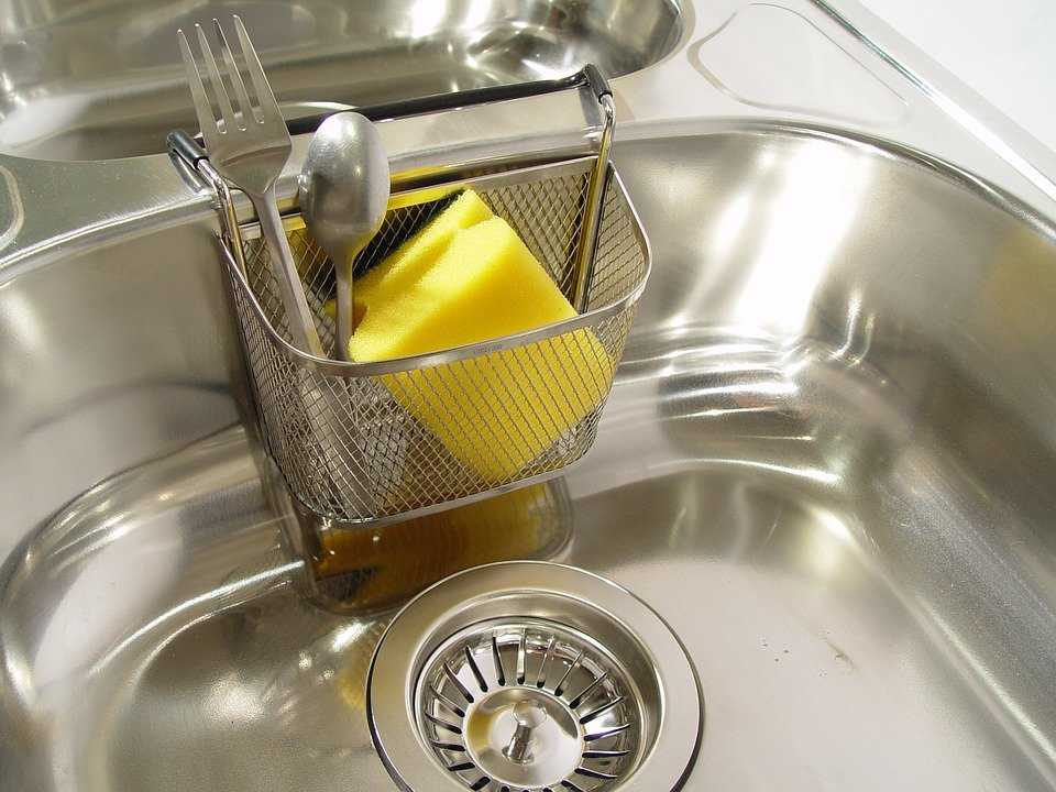 Полезные рекомендации, чем лучше мыть стеклянную посуду в домашних условиях