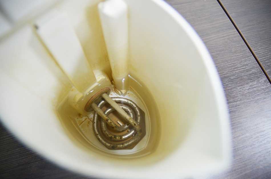 Накипь в чайнике - как убрать лимонной кислотой в домашних условиях, как удалить с помощью других рецептов и средств?