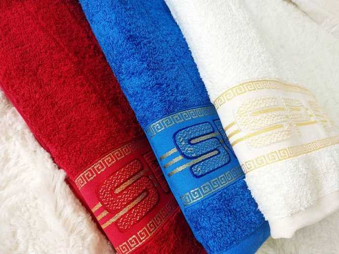 Как отстирать застиранные махровые полотенца в домашних условиях, как стирать цветные, чем отбелить белые, как вернуть мягкость?