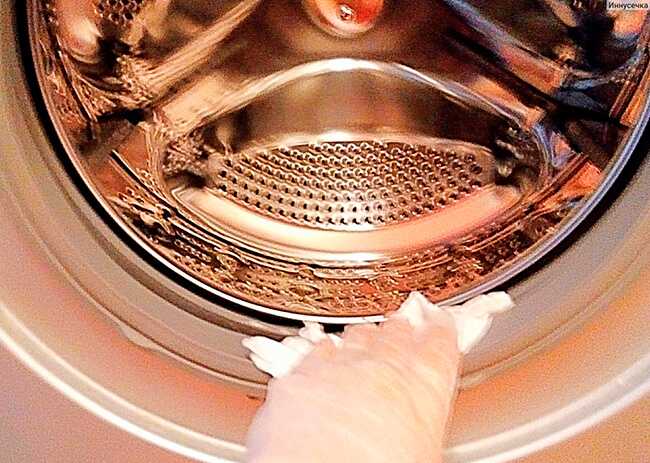 Как убрать запах из машинки-автомат в домашних условиях: как устранить причины появления неприятного аромата и удалить его?