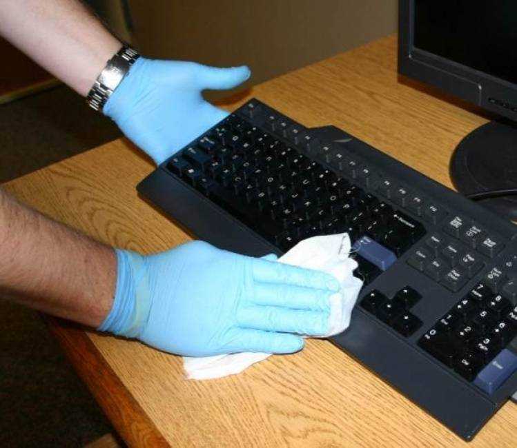 Как почистить клавиатуру в домашних условиях на компьютере или ноутбуке