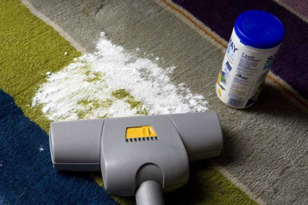 Как почистить ковёр в домашних условиях содой и уксусом