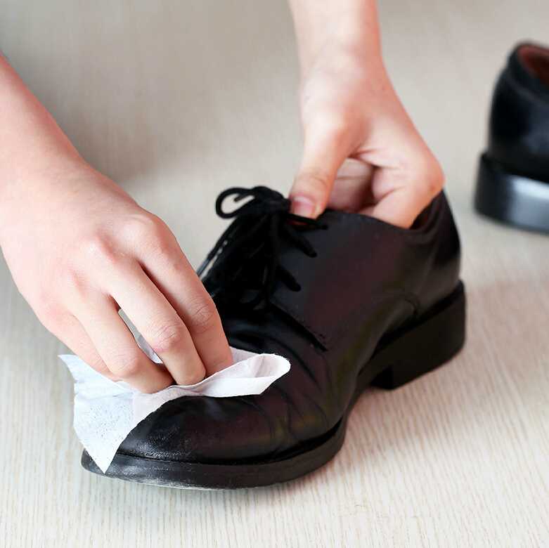 Как ухаживать за лакированной обувью?