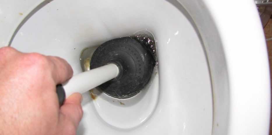 Как прочистить унитаз? 50 фото как в домашних условиях самостоятельно устранить засор, быстрые и эффективные способы очистить слив