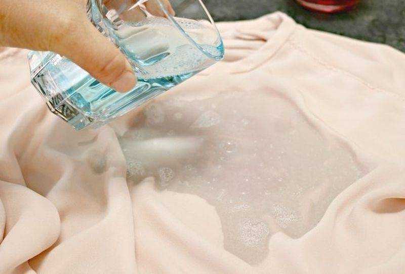 Чем отмыть марганцовку с кожи рук в домашних условиях