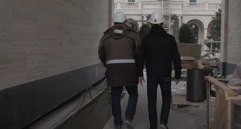 Алексей навальный — шувалов просит жителей высотки на котельнической присоединить вестибюль к царь-квартире