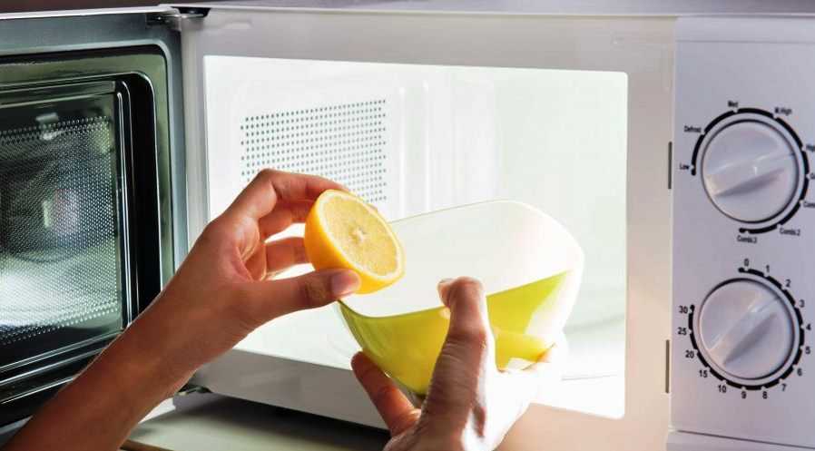 Как почистить микроволновку лимонной кислотой: 3 лучших способа
