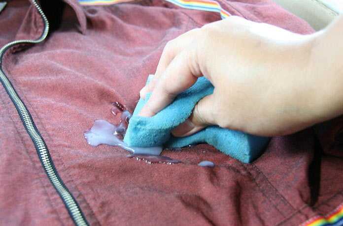 Чем вывести акриловую краску с одежды в домашних условиях, как удалить и отстирать пятно, как очистить ткань от засохших загрязнений?