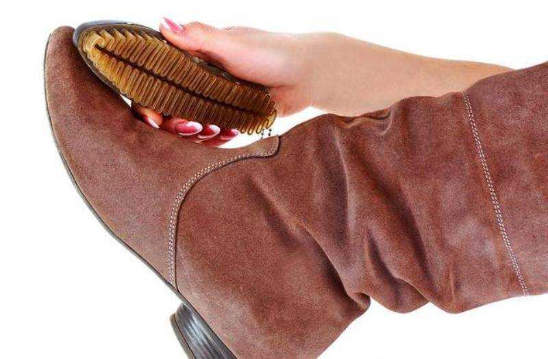 Как почистить замшевую обувь в домашних условиях: топ-13 способов