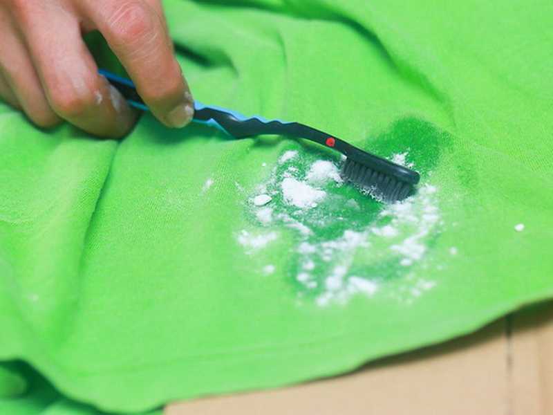 Чем оттереть краску с одежды: как вывести пятно с белой и цветной ткани, детской одежды