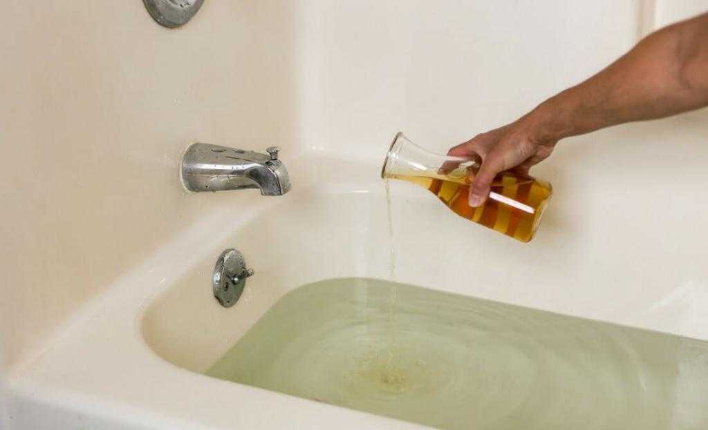 Как отбелить чугунную ванну в домашних условиях: методы и способы очистки изделий из чугуна