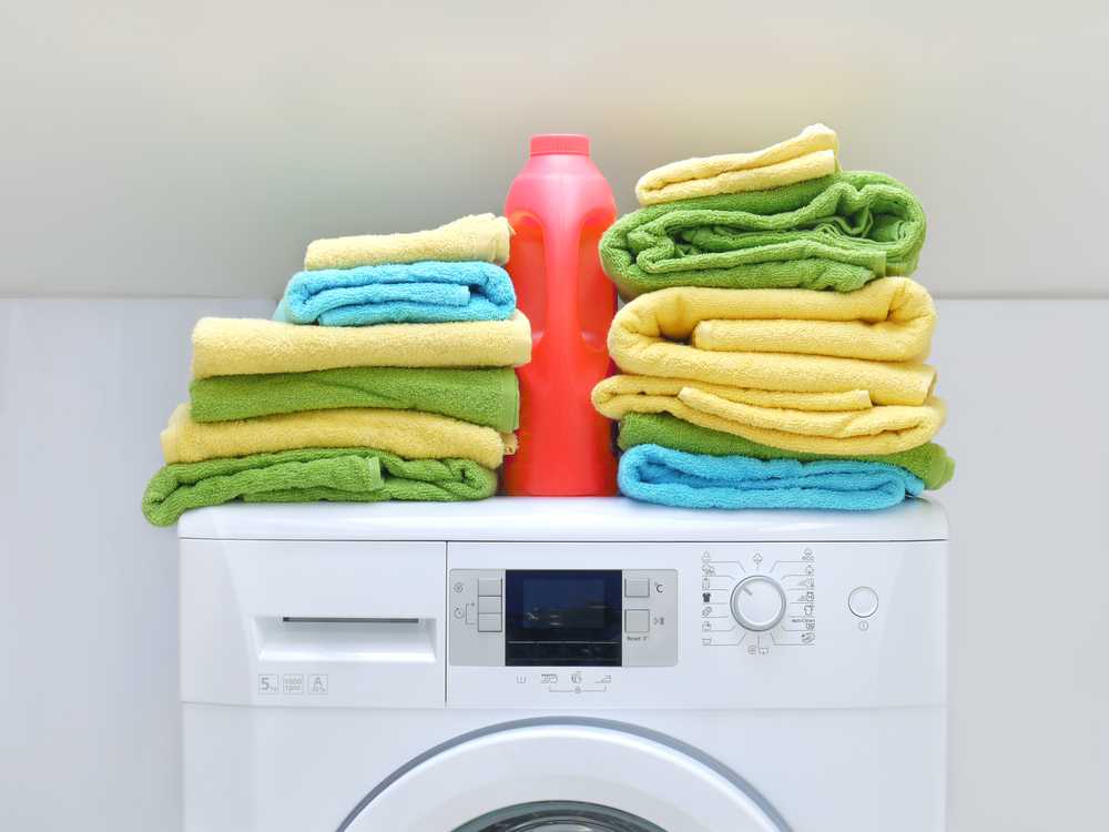 Как быстро высушить одежду после стирки: 7 простых способов