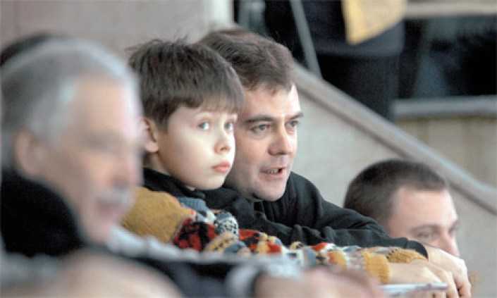 Где живет сын Дмитрия Медведева? Илья - гражданин США? О наследстве.