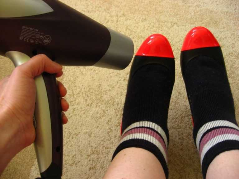 Как разносить обувь которая жмет - советы в домашних условиях