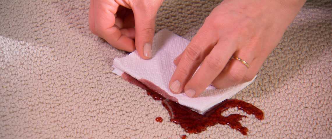 11 способов как вывести пятна крови с матраса в домашних условиях