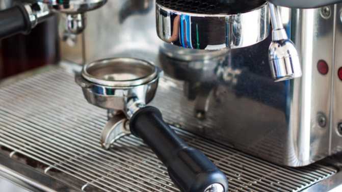 Как правильно делать чистку кофемашины: когда и как, что необходимо очищать и как часто, какое средство предпочесть, полезные советы и рекомендации