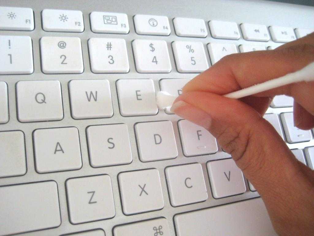 Очистка клавиатуры на ноутбуке - морской флот