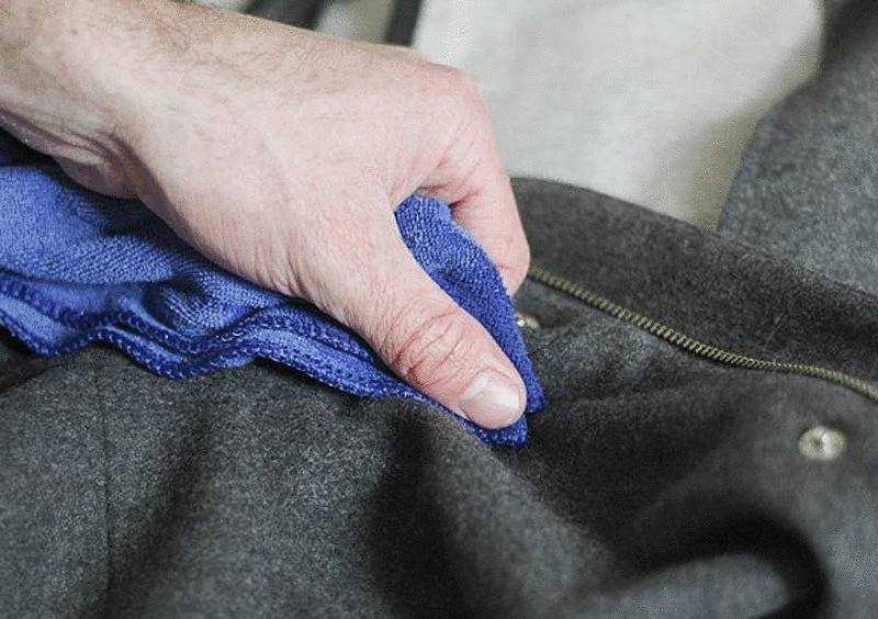 Как почистить воротник пиджака в домашних условиях без стирки
