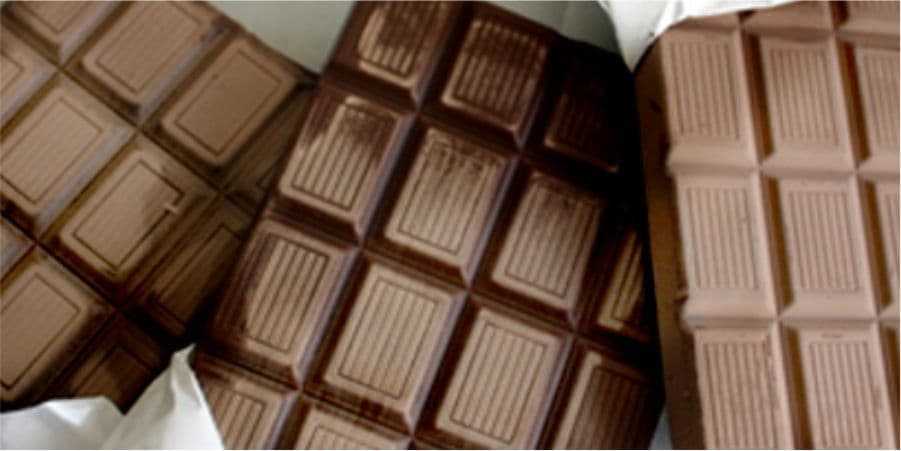 Срок годности шоколада: как хранить в домашних условиях, можно ли в холодильник?