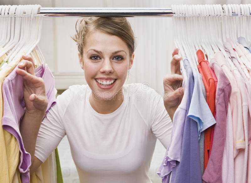 Как избавиться от запаха в шкафу с одеждой: советы эксперта по устранению неприятных запахов | houzz россия