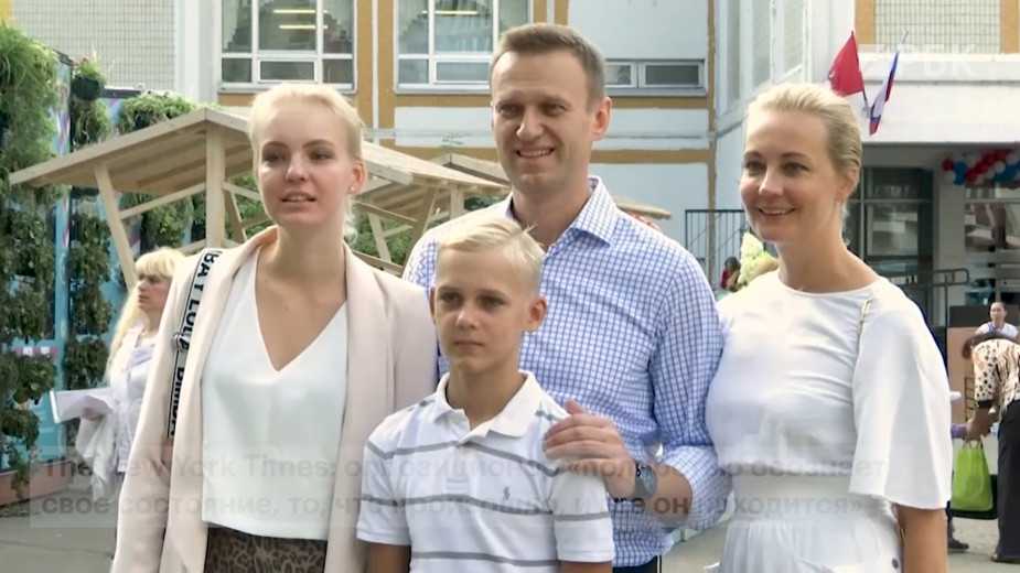 Навального приговорили к 3,5 годам колонии. в своей речи он рассказал про “ненависть и страх человека, живущего в бункере”. за что и как судили оппозиционера? — регионы россии