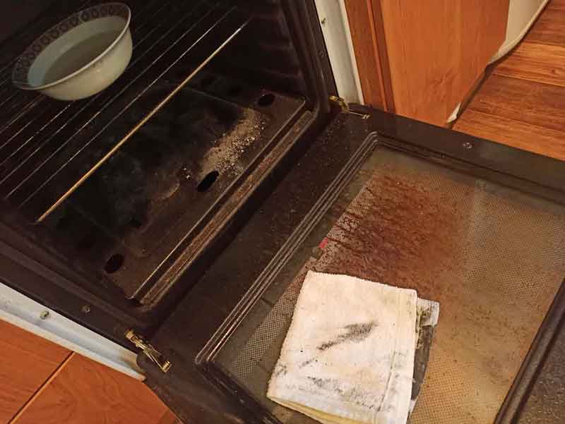 Чем можно помыть и почистить глянцевую поверхность кухонного гарнитура