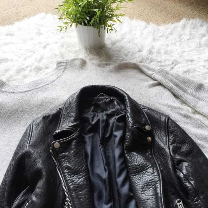 Как разгладить куртку из кожзаменителя в домашних условиях