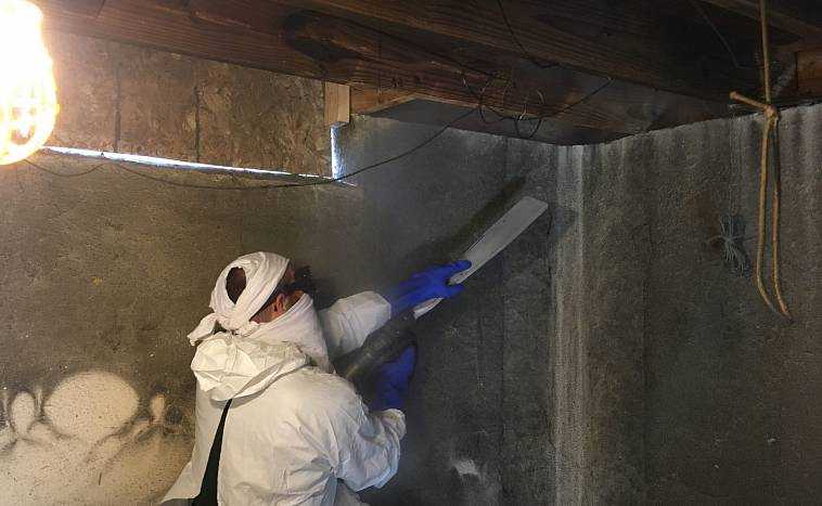 Как убрать сажу со стен и потолка: сухая и влажная очистка