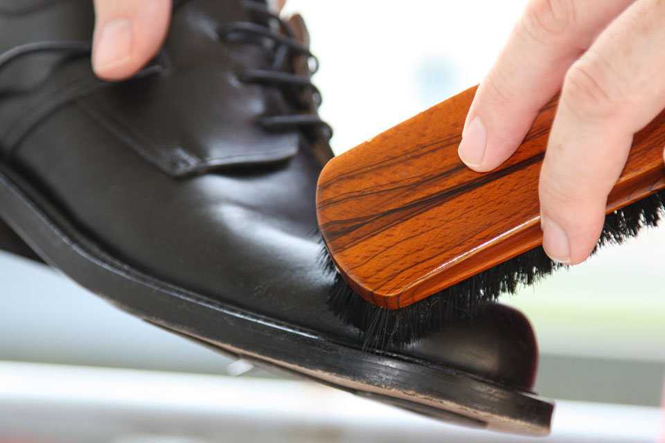Как ухаживать за кожаной обувью, советы экспертов - обувной центр