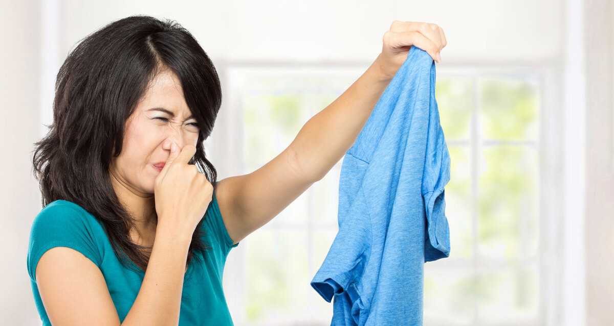 Как избавиться от запаха секонд хенда на одежде: 7 идей