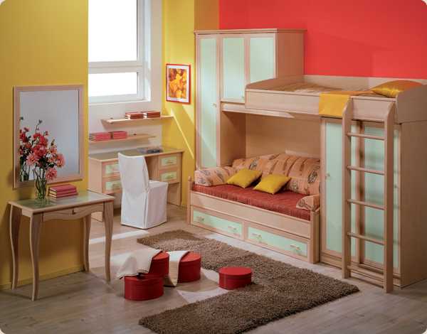При оформлении детской комнаты необходимо думать не только той красоте, среди которой будет приятно жить маленькому человечку, но и о безопасности, которая сохранит его здоровье