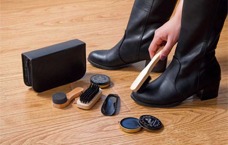 Как почистить обувь из замши, нубука и кожи в домашних условиях