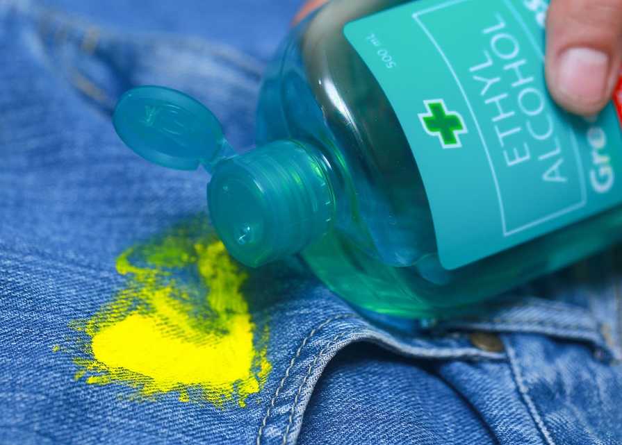 Как убрать краску с одежды в домашних условиях: чем вывести пятно самостоятельно. как оттереть краску с одежды в домашних условиях