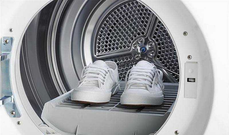 Как стирать конверсы (converse): можно ли в стиральной машине, как помыть кеды вручную, как вывести пятна и высушить обувь?
