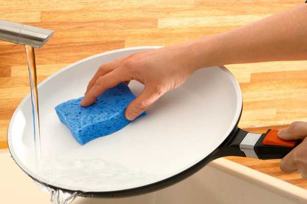 Чем чистить алюминиевую посуду: народные и специальные средства для чистки и для мытья, чем отмыть от нагара, застарелого жира, чем нельзя пользоваться и почему?