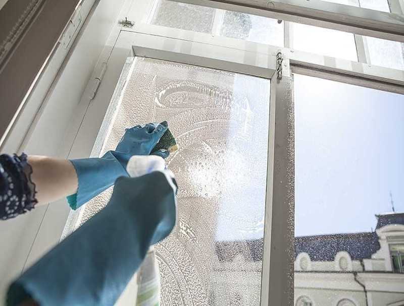 Как помыть окна без разводов в домашних условиях: народные средства, как мыть быстро
